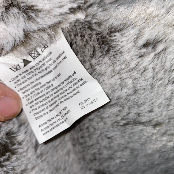 Aroma Home Microwable Gray Faux Fur Slippers - Picture 3 of 5